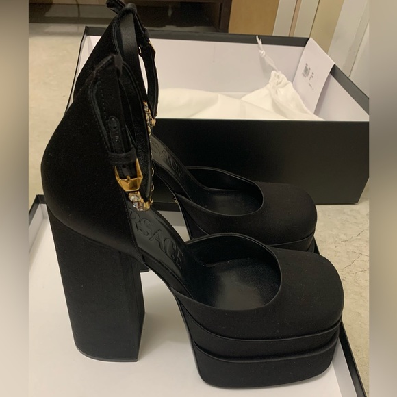 Versace Medusa AEVITAS PLATFORM PUMPS Satin Black Chunky Block Heel - Picture 5 of 9